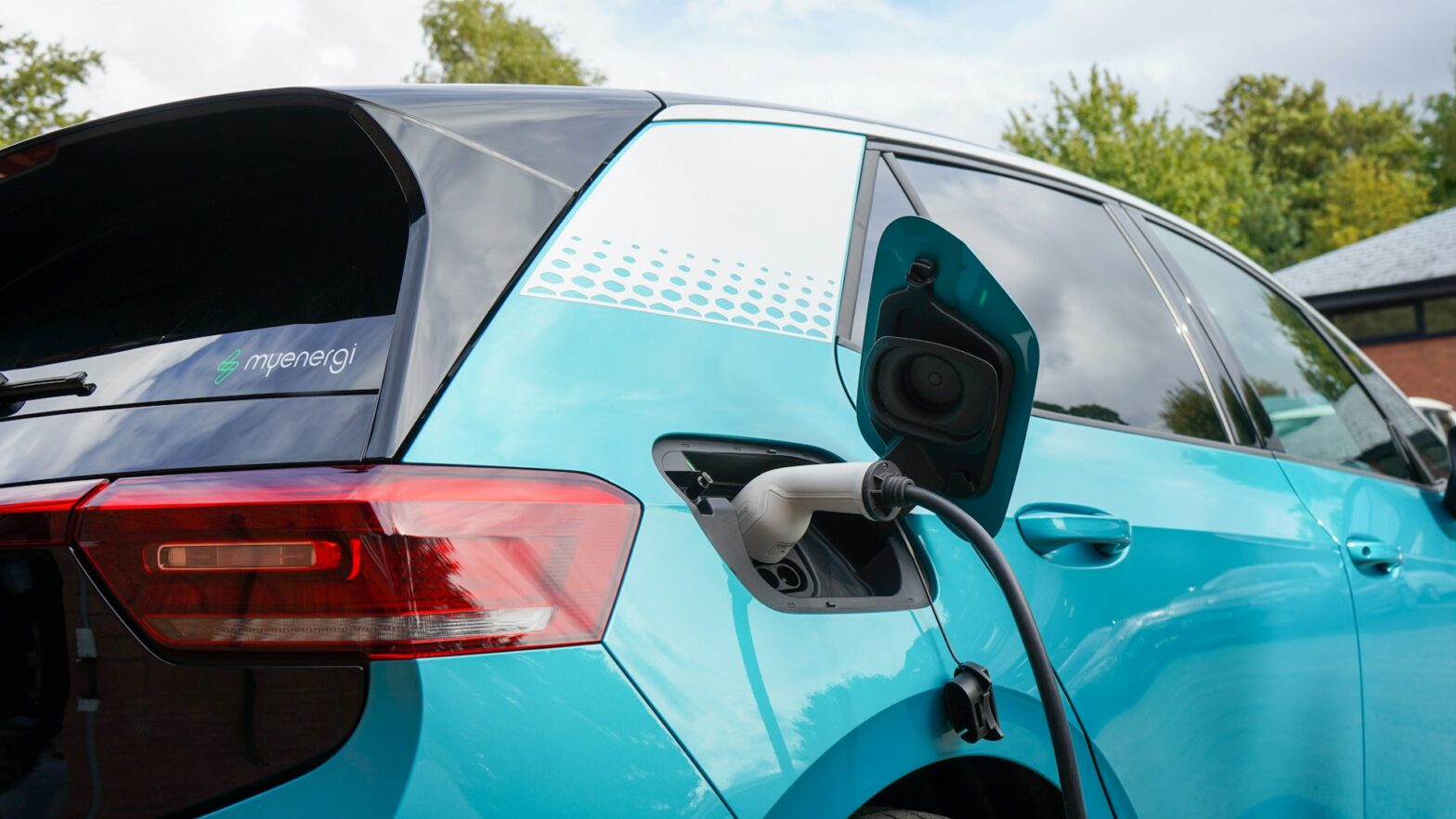 Kenya to install 45 electric vehicles  charging stations across six counties