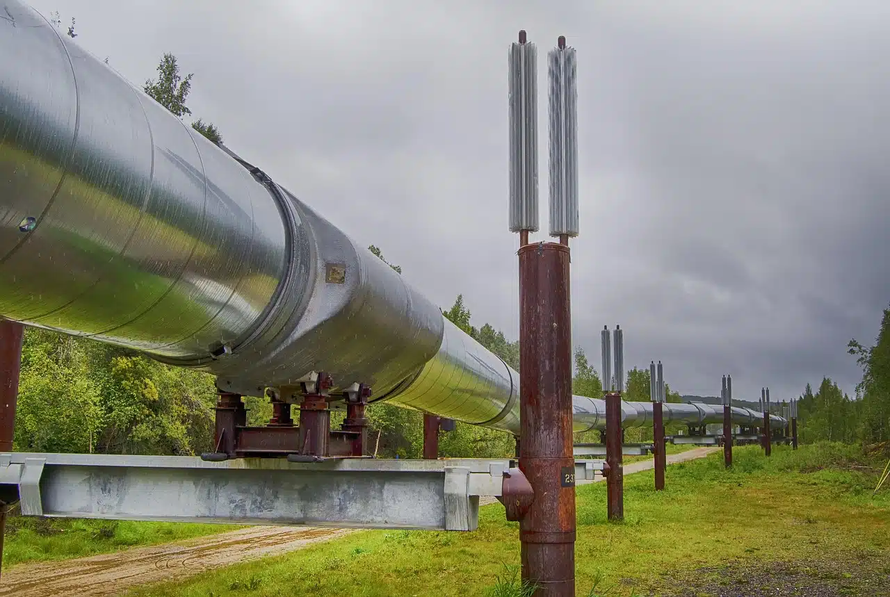 Oil and gas pipeline