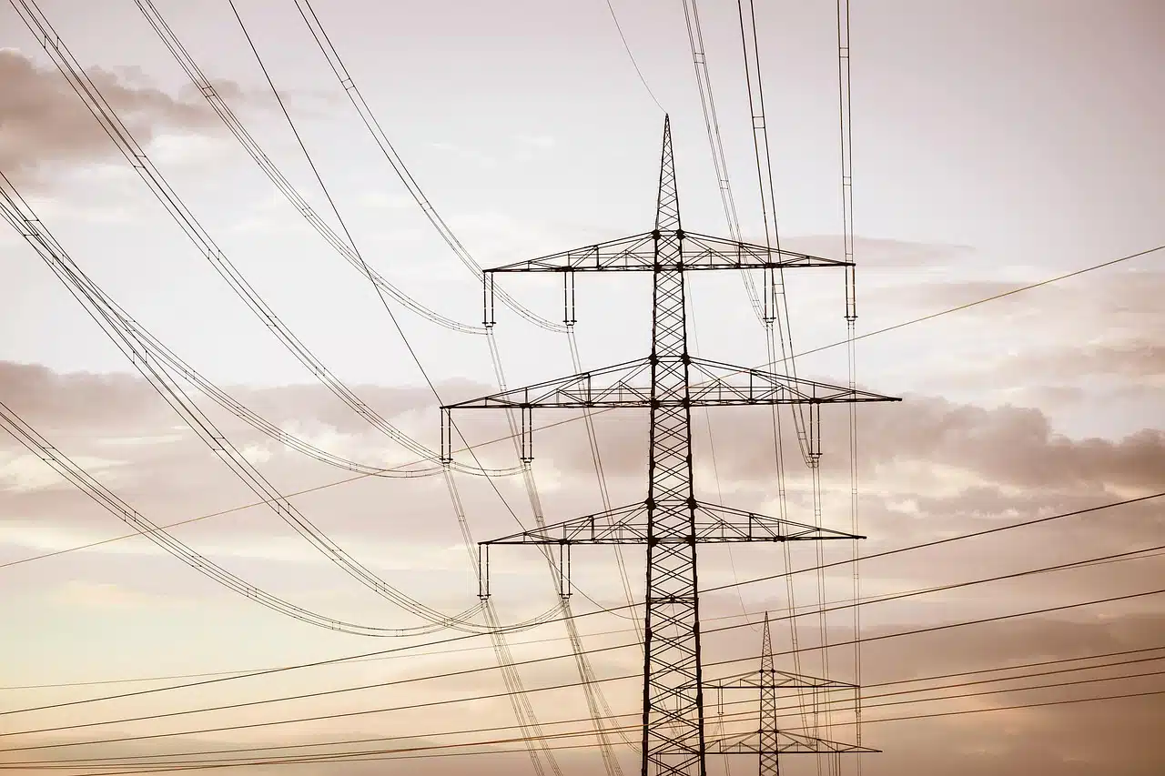Zimbabwe seeks to unlock $9 billion private investment with reform energy policy