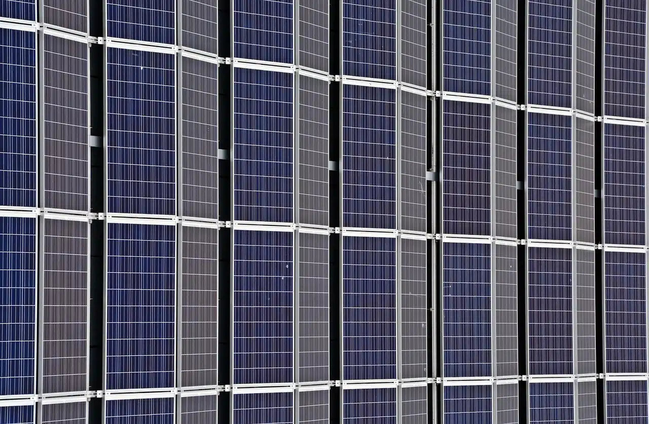 Renewable solar energy panel