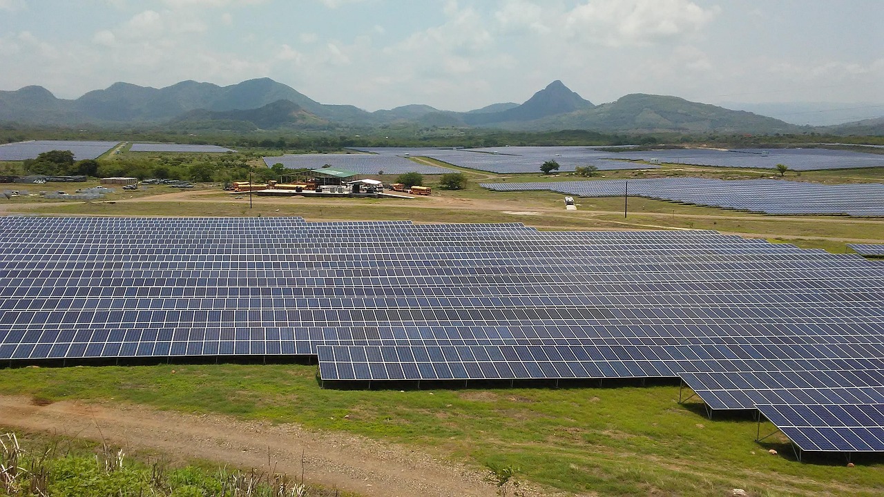 Large scale solar farm with multiple panels